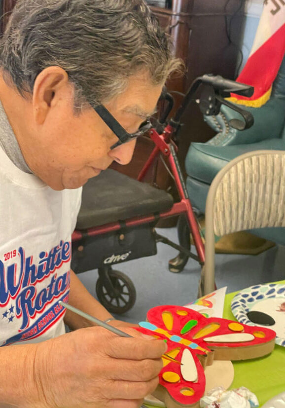 Residents enjoy occasional arts and crafts opportunities.